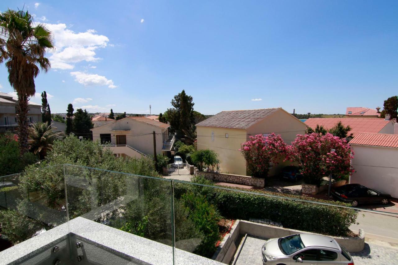 Apartments Luna Novalja Extérieur photo