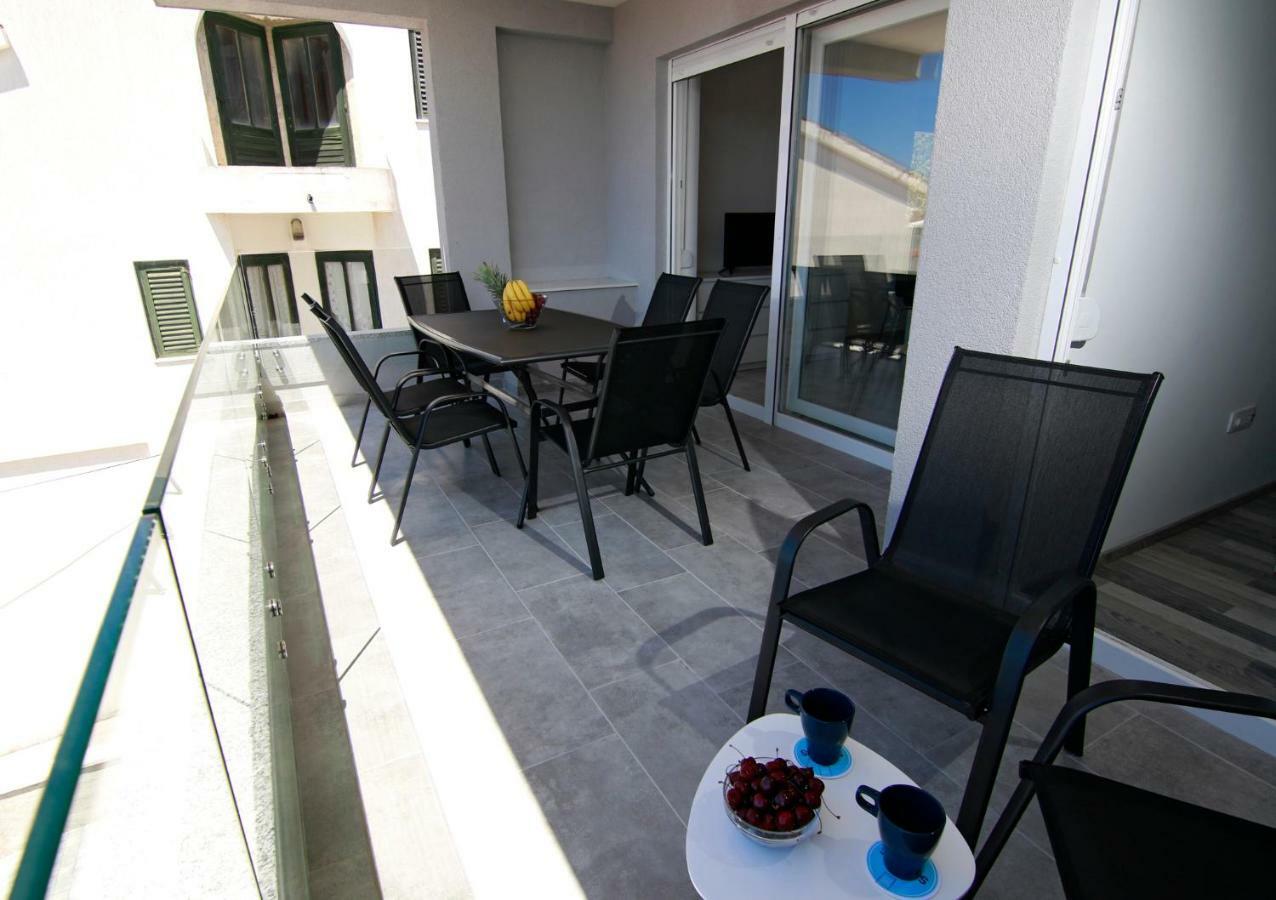 Apartments Luna Novalja Extérieur photo